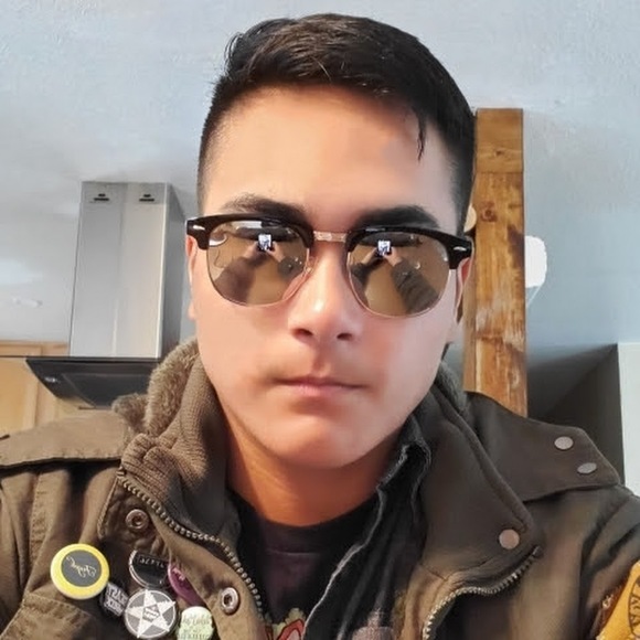 Profile Picture of Joseph Brooks (@josephrbrooksjr) on Poshmark