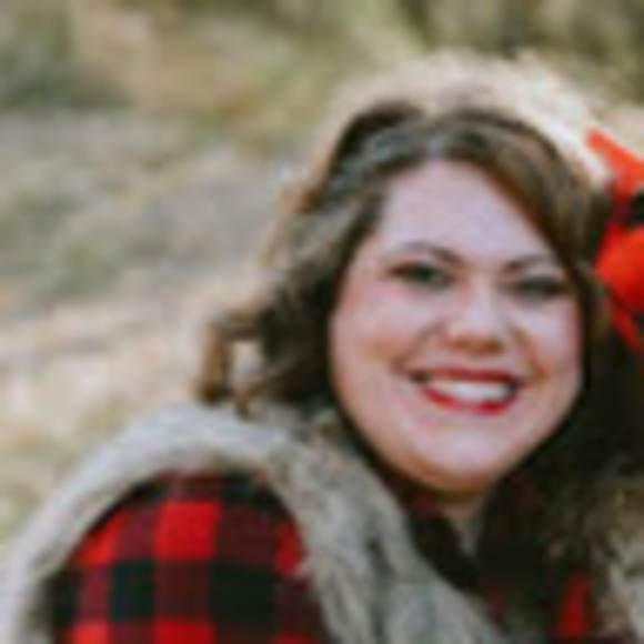 Profile Picture of Bobbette Keefe (@bobbette_keefe) on Poshmark