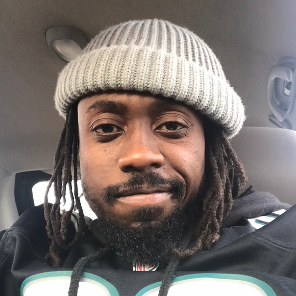 Profile Picture of David Burgess (@burgessd659588) on Poshmark