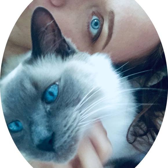 Profile Picture of Linley Moretto (@linleyattmc) on Poshmark