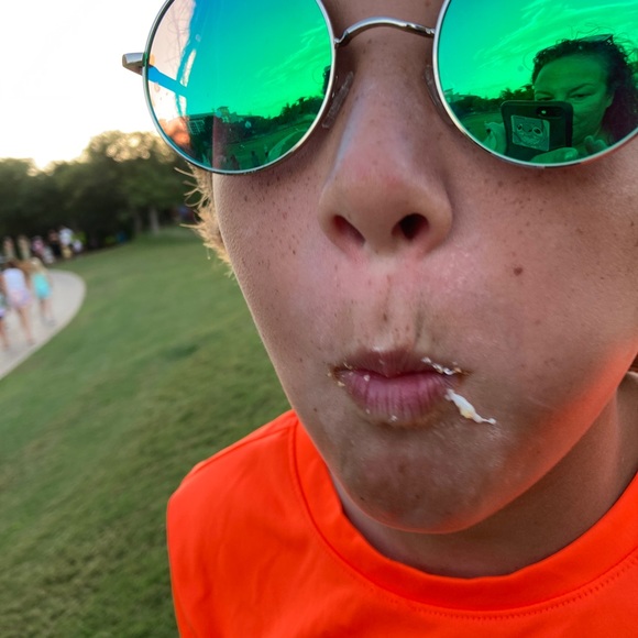 Profile Picture of Damien Duhon (@damien_duhon) on Poshmark