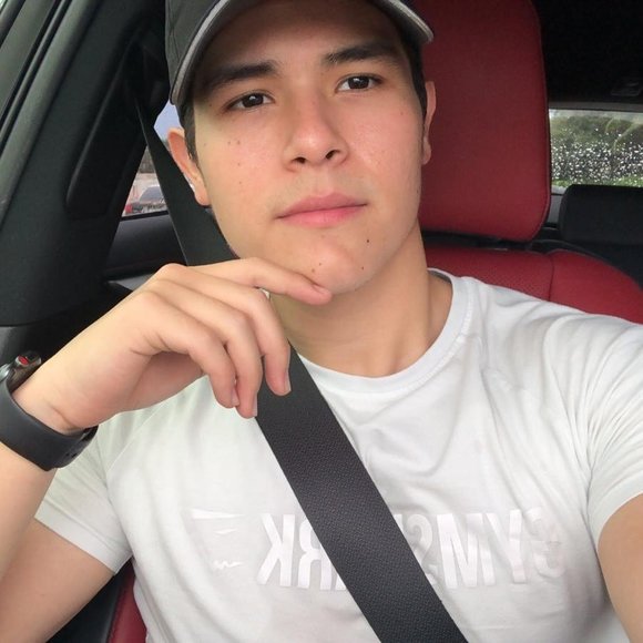 Profile Picture of Hermes Badillo (@joker_hb98) on Poshmark