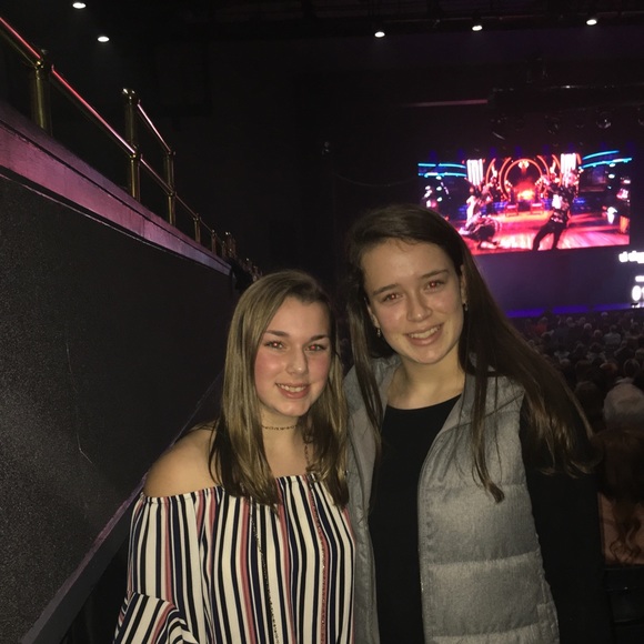 Profile Picture of Savannah Blevins (@savannahb237) on Poshmark