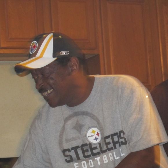 Profile Picture of Jb Moore (@jbizzle35) on Poshmark