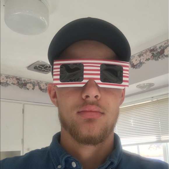 Profile Picture of Tanner Bell (@tannerbell97) on Poshmark