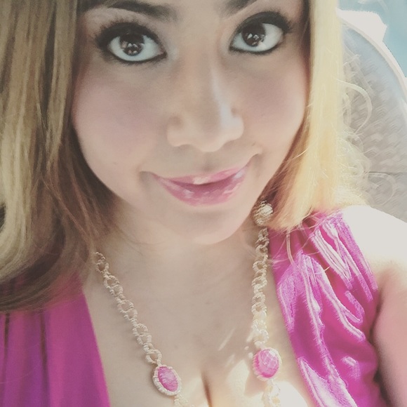 Profile Picture of Karissa Preciado (@kariamity) on Poshmark