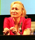 Profile Picture of Sarah Pinboroughon Wikipedia