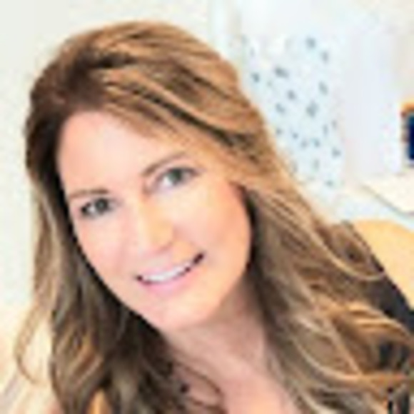 Profile Picture of Stacy Eversman (@eversmanstacy) on Poshmark