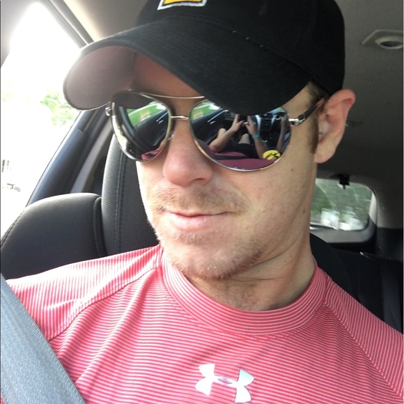 Profile Picture of Chad Boline (@cjb1983) on Poshmark