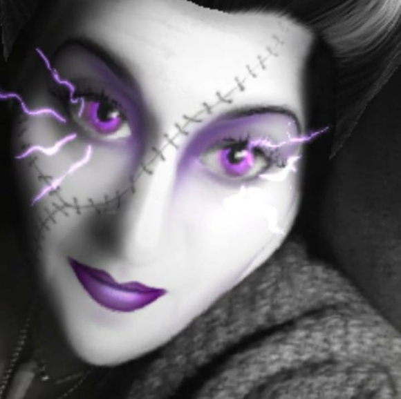 Beth Grannis - Poshmark Profile Picture of Beth Grannis (@deedlebug02) on Poshmark