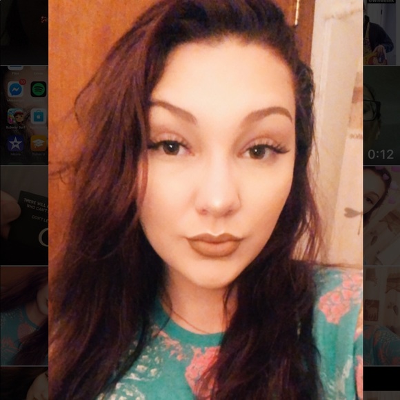 Profile Picture of Sybil Lucas (@18lucass) on Poshmark