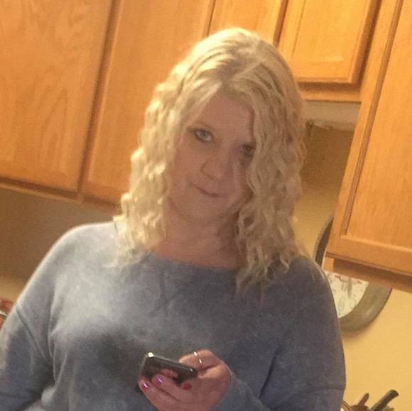 Profile Picture of Bonnie Peterson iozzio (@biozzio) on Poshmark