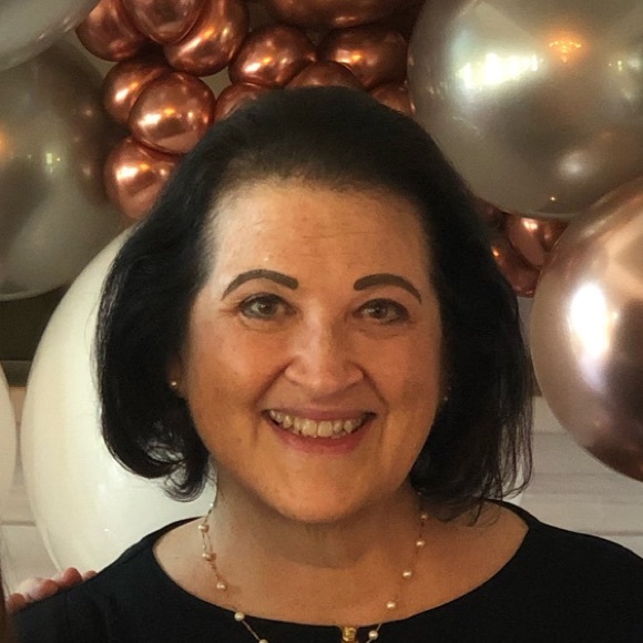 Profile Picture of Janet Hoffmann (@jhoff22) on Poshmark