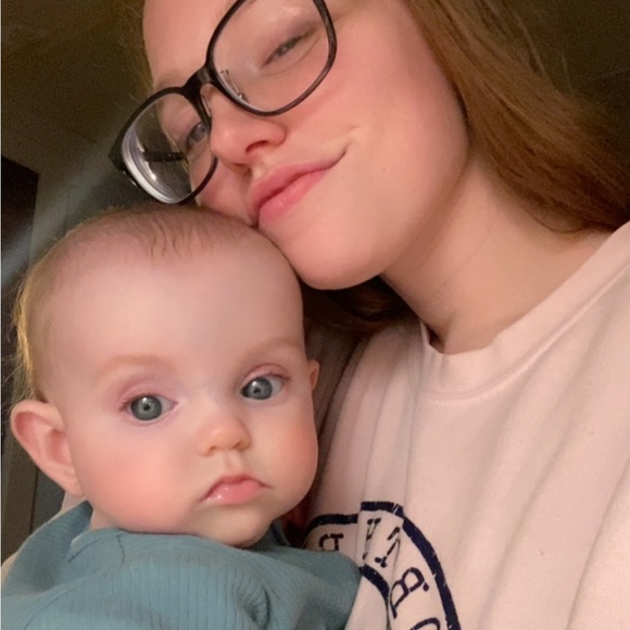 Profile Picture of Savannah Terwilliger (@savtwig1998) on Poshmark