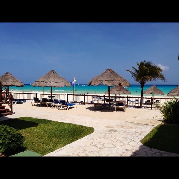 Profile Picture of Kira Dadowski (@kdadowski) on Poshmark