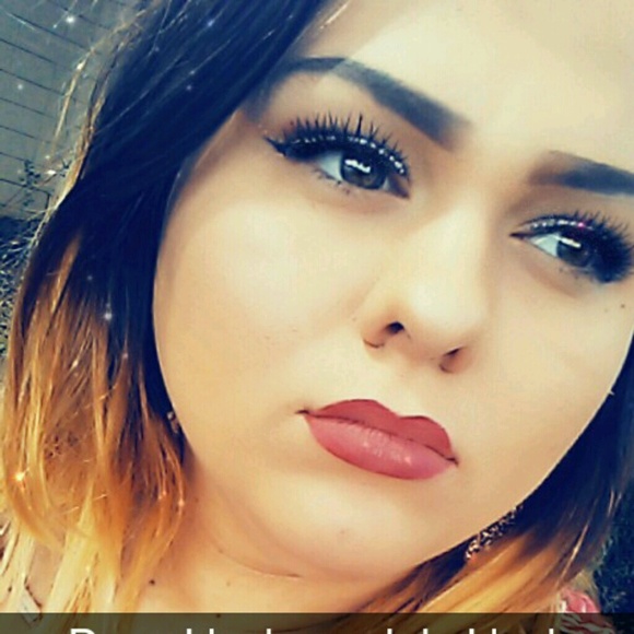 Profile Picture of Emma Strebeck (@estrebeck22) on Poshmark