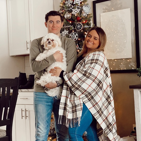 Hannah Viele - Poshmark Profile Picture of Hannah Viele (@hannahviele) on Poshmark