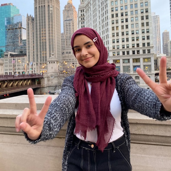 Profile Picture of Mona Abu-mallouh (@abumallouh7) on Poshmark