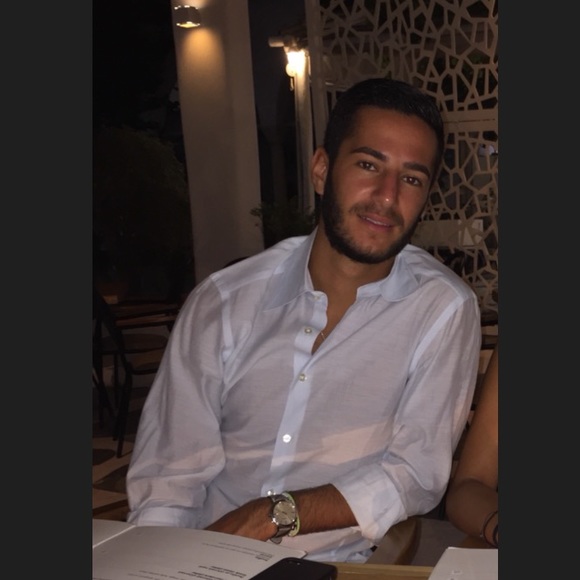 Profile Picture of Stephanos Yerolemou (@stephyer) on Poshmark