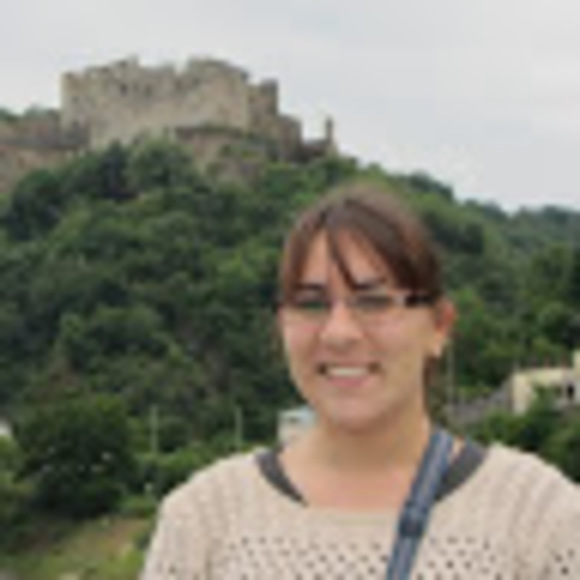 Profile Picture of Emma Parkes (@eparkes15) on Poshmark