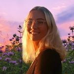 Profile Picture of tees (@tess_chill) on Instagram