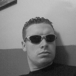 Profile Picture of Jamie Dessent (@holdenvx) on Myspace