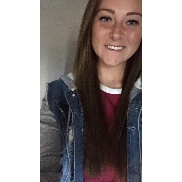Profile Picture of Delayne Patton (@delayne_2016) on Poshmark