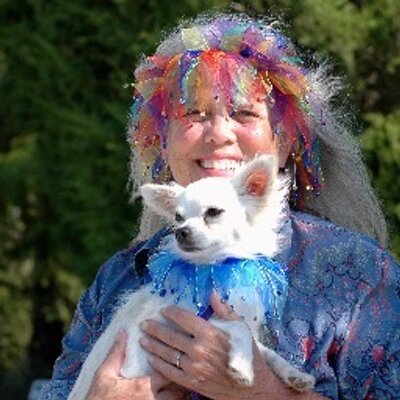 Profile Photo of Linda Donahue (@Lynnlinpaints) on Twitter