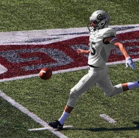 Profile Picture of Eric Williams (@ewilliams_96) on Poshmark