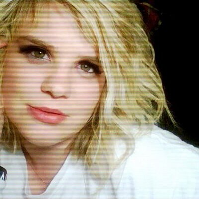 Profile Picture of Leanna Poole (@leannakathleen) on Twitter