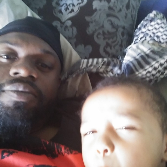 Profile Picture of Deedle Plum (@budman421976) on Poshmark