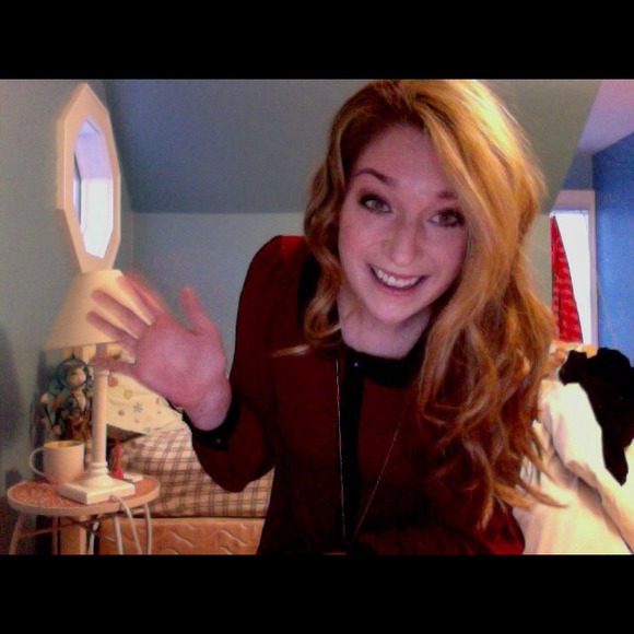 Profile Picture of Sydney Watsek (@snwatsek) on Poshmark