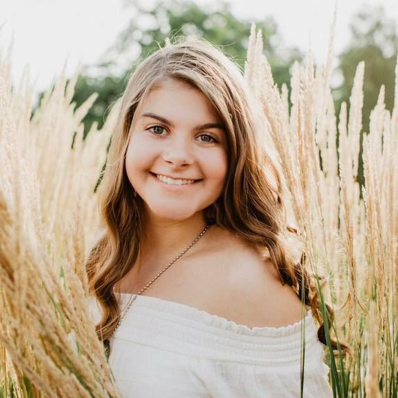 Profile Picture of Katelyn Weber (@katelyn_weber) on Poshmark