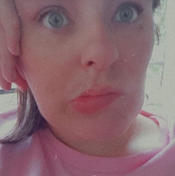 Profile Picture of Nikki Chupp (@nikkichupp) on Poshmark