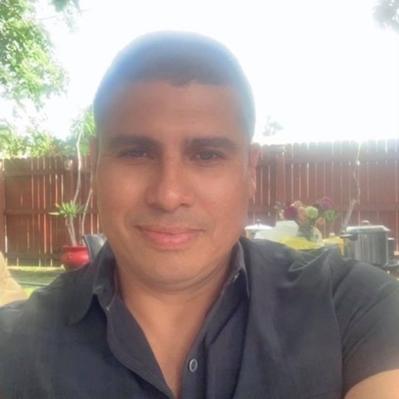 Profile Picture of Lester Sanchez (@edge8100) on Poshmark