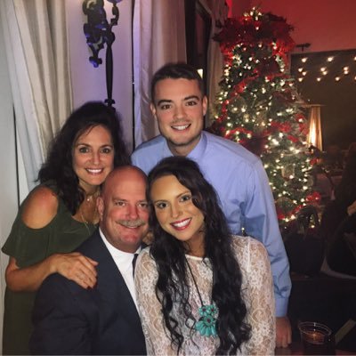 Profile Picture of Michael Moffett (@mbmoffett) on Twitter