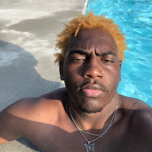 Profile Picture of Joshua Toney (@hatoburn) on Poshmark