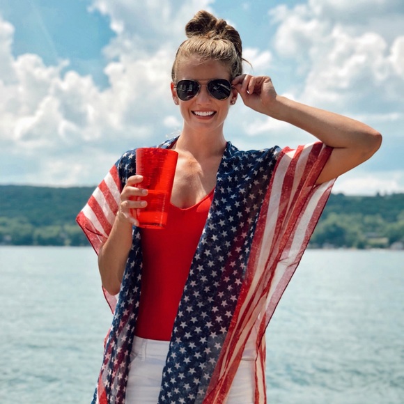 Profile Picture of Nikki Boxler (@nboxler) on Poshmark