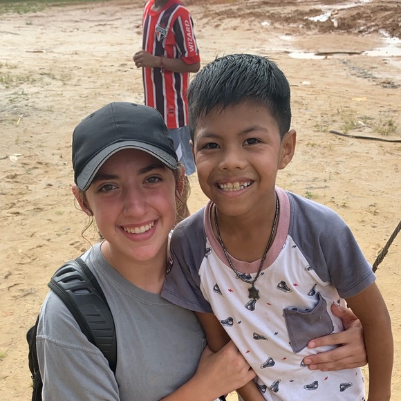 Profile Picture of Abby Hennis (@abby_hennis) on Poshmark