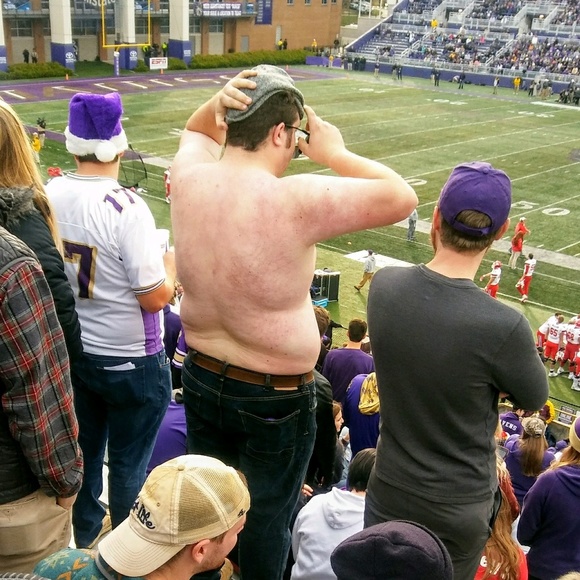 Profile Picture of Kim Kenyon (@justmeandm) on Poshmark