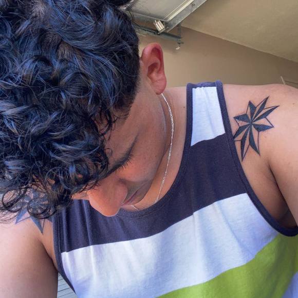 Milan Milan - Poshmark Profile Picture of Milan Milan (@milan_milan) on Poshmark