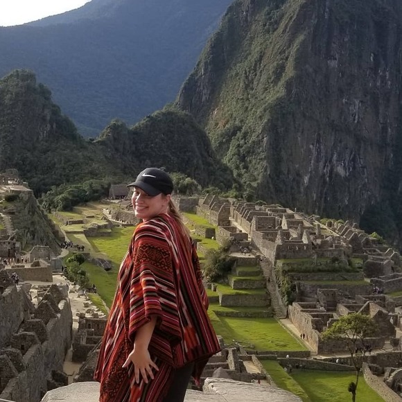 Profile Picture of Joy Tranel (@joy2thewww) on Poshmark