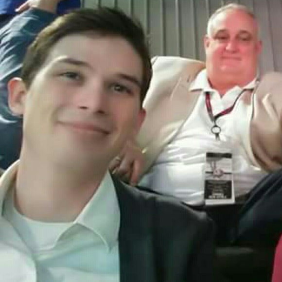 Profile Picture of Tyler Craig (@tycraig3) on Poshmark