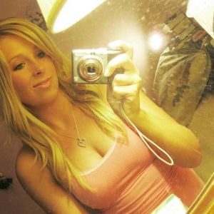 Profile Picture of Tina Courts (@_tinabeen) on Myspace