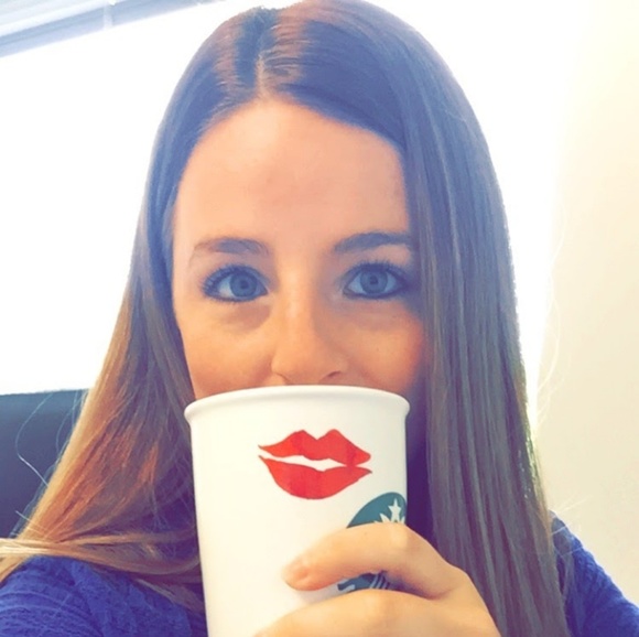 Profile Picture of Megan Murrow (@murmmms) on Poshmark