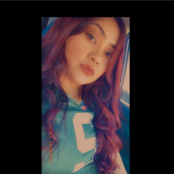 Profile Picture of Vanessa Camba (@layydeevee) on Poshmark