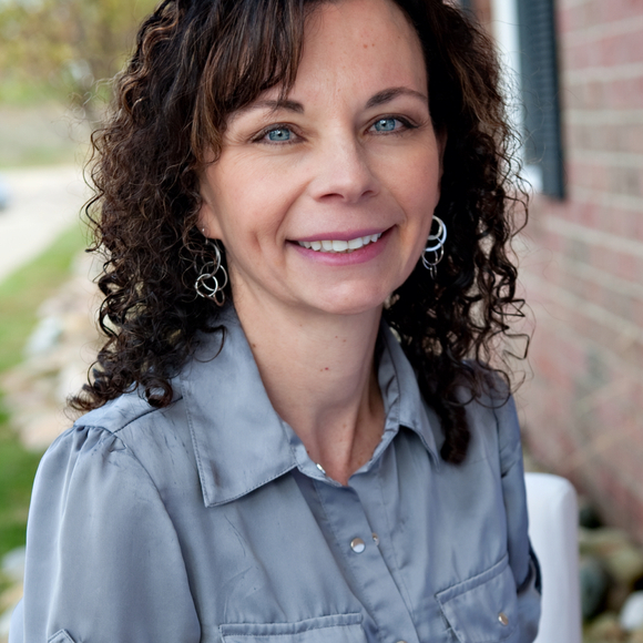 Profile Picture of Karen Alfanos (@curlyque) on Poshmark