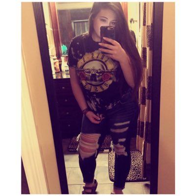 Profile Picture of Sophia Sharpe (@Soph1430) on Twitter