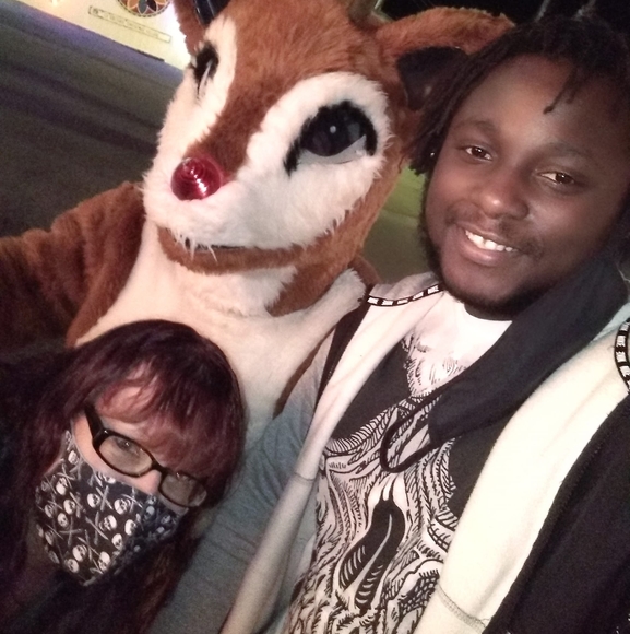 Profile Picture of Marie Drupp (@cherryred6996) on Poshmark