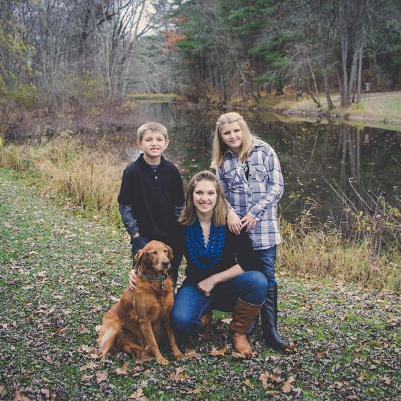 Profile Picture of Rachel Moser (@rachelmoser320) on Poshmark